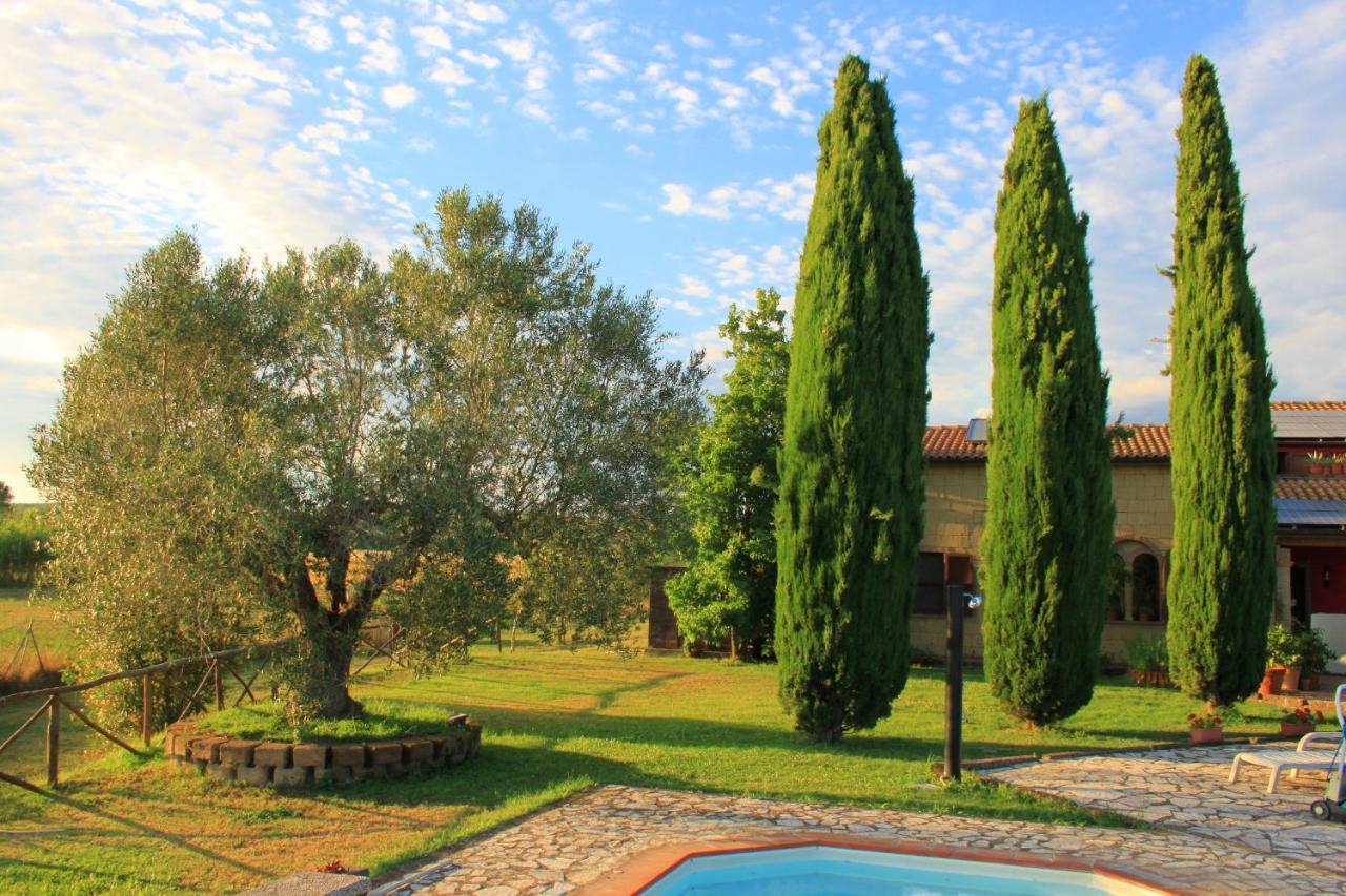 A Casa Di Amici Bed & Breakfast Tuscania Exterior photo